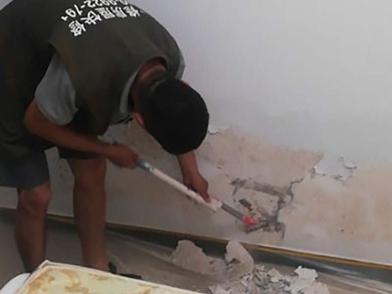 10年前的老房子掉墙皮怎么处理，专业师傅常用的维修技巧有哪些